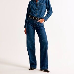 Abercrombie & Fitch High Rise Loose Jean. 33L